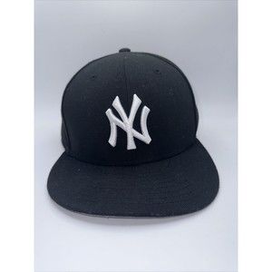 New Era 59Fifty New York Yankees Fitted Hat 7 7/8 Black Grey Brim